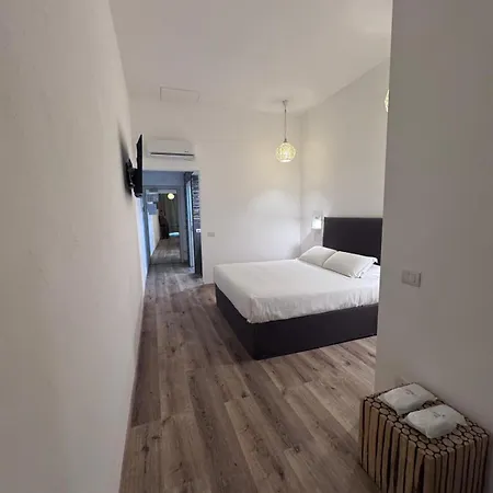 Irooms Campo Dei Fiori Affittacamere 4*