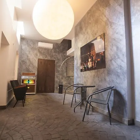 Irooms Campo Dei Fiori Affittacamere