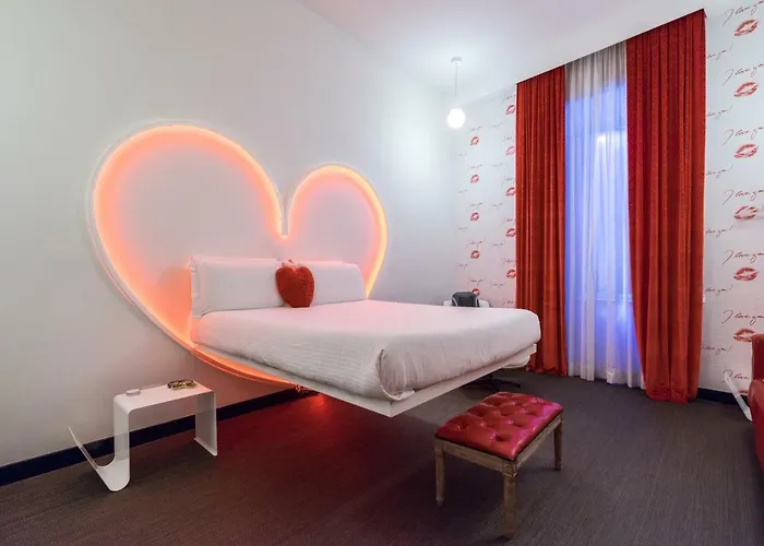 Magenta Campo Dei Fiori 招待所 4*